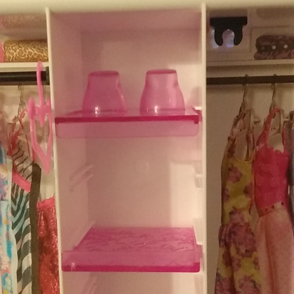 Barbie Pink Wardrobe Closet with Handle - Picture 6 of 7